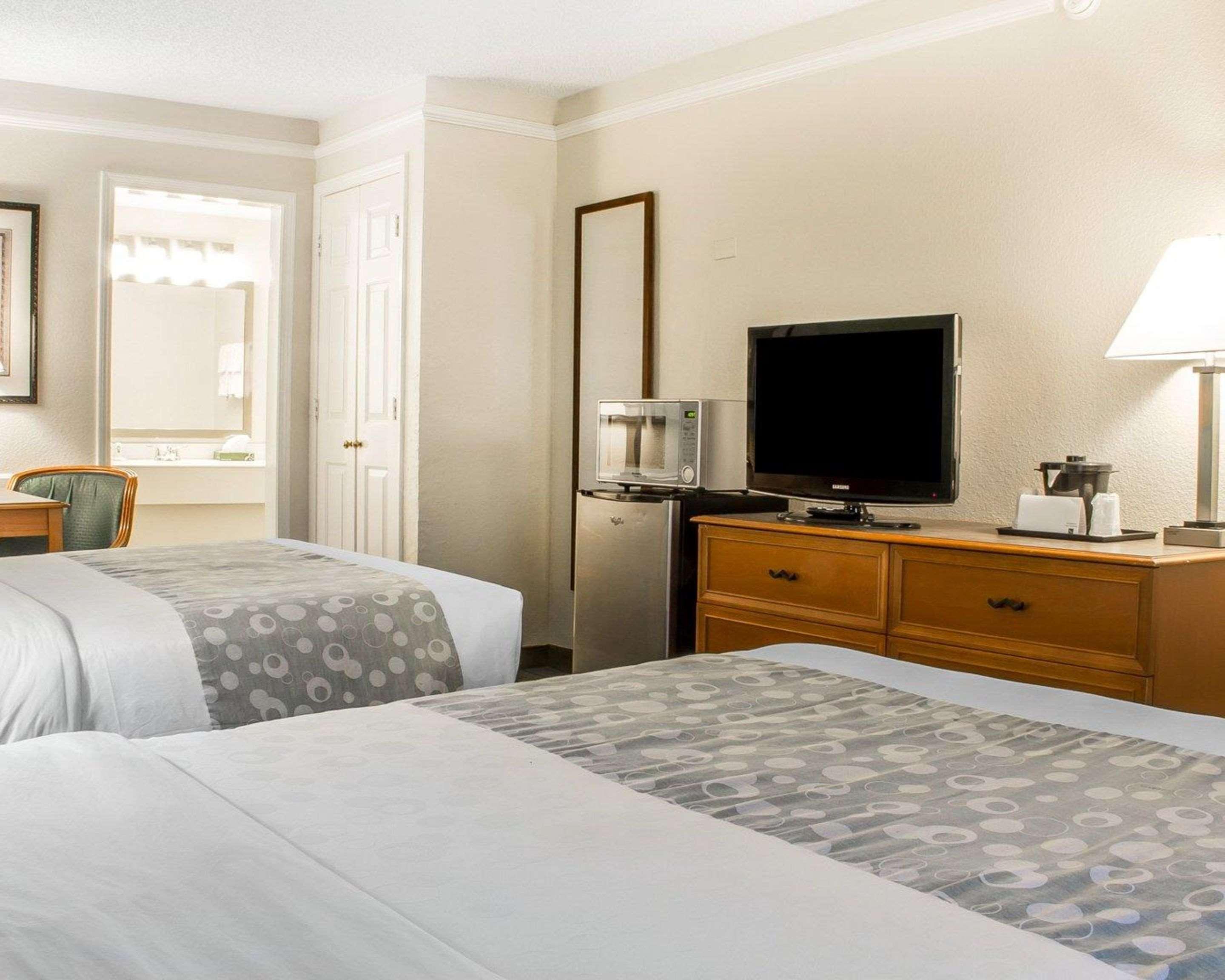 Quality Inn Tulsa Central Ngoại thất bức ảnh