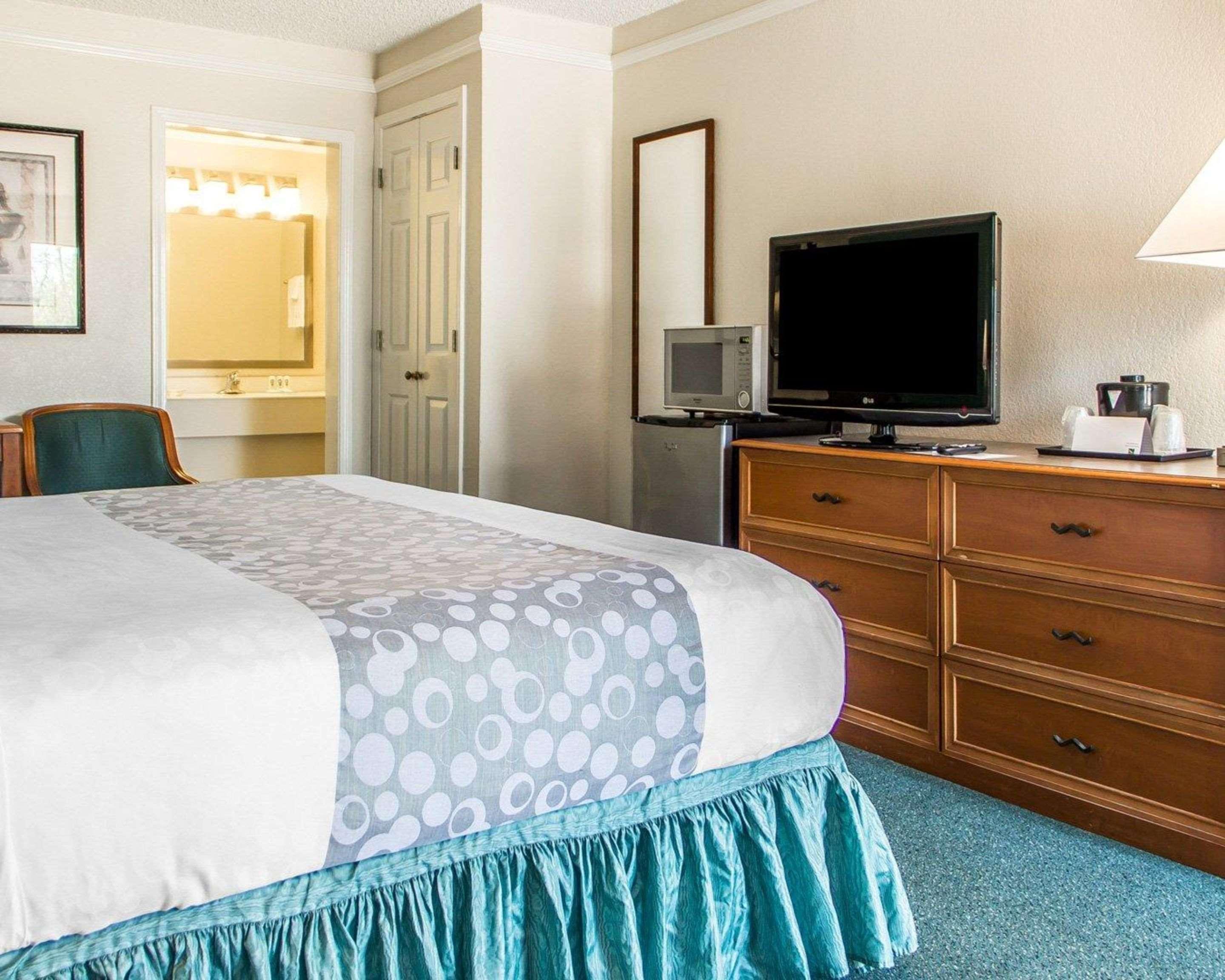 Quality Inn Tulsa Central Ngoại thất bức ảnh
