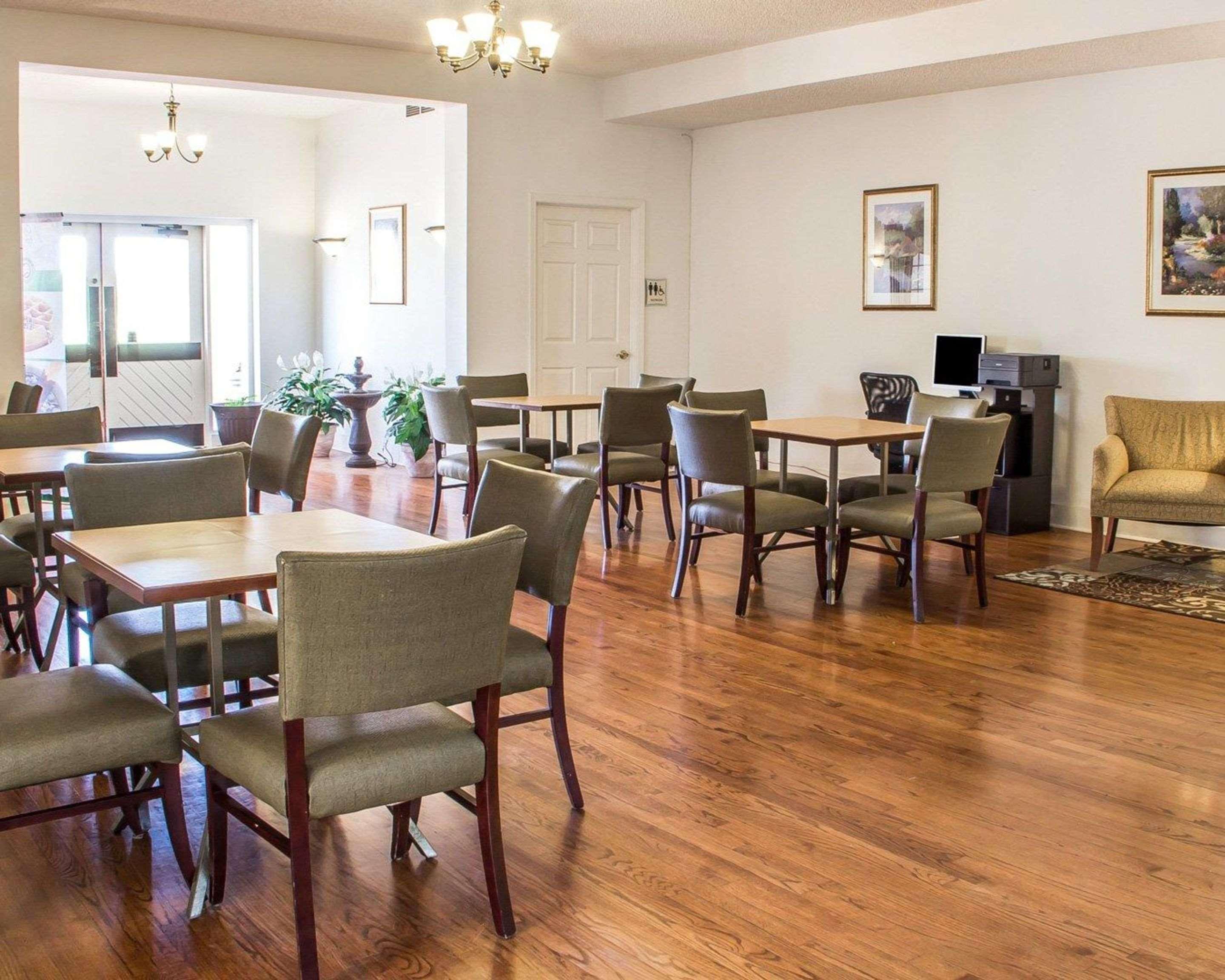 Quality Inn Tulsa Central Ngoại thất bức ảnh