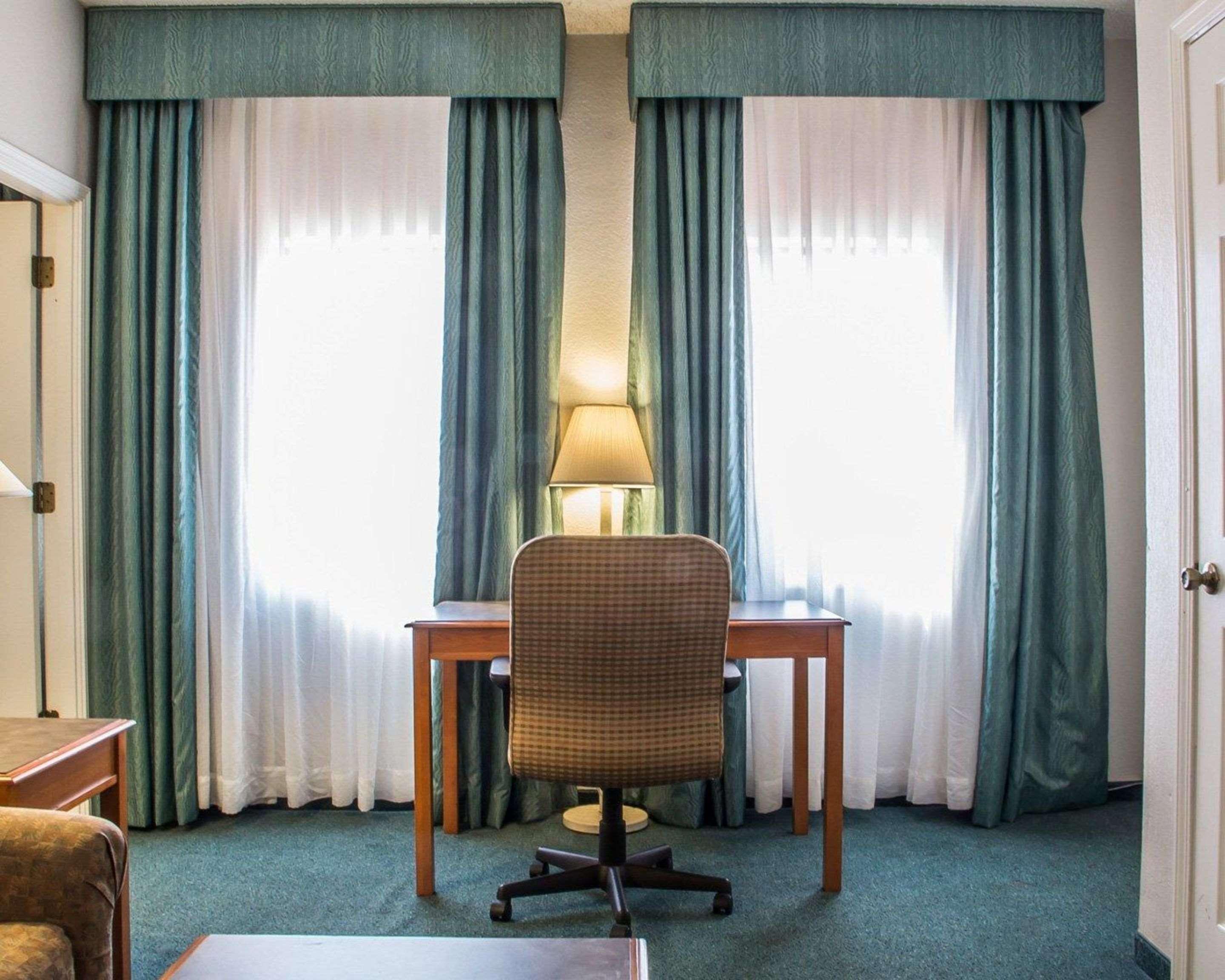 Quality Inn Tulsa Central Ngoại thất bức ảnh