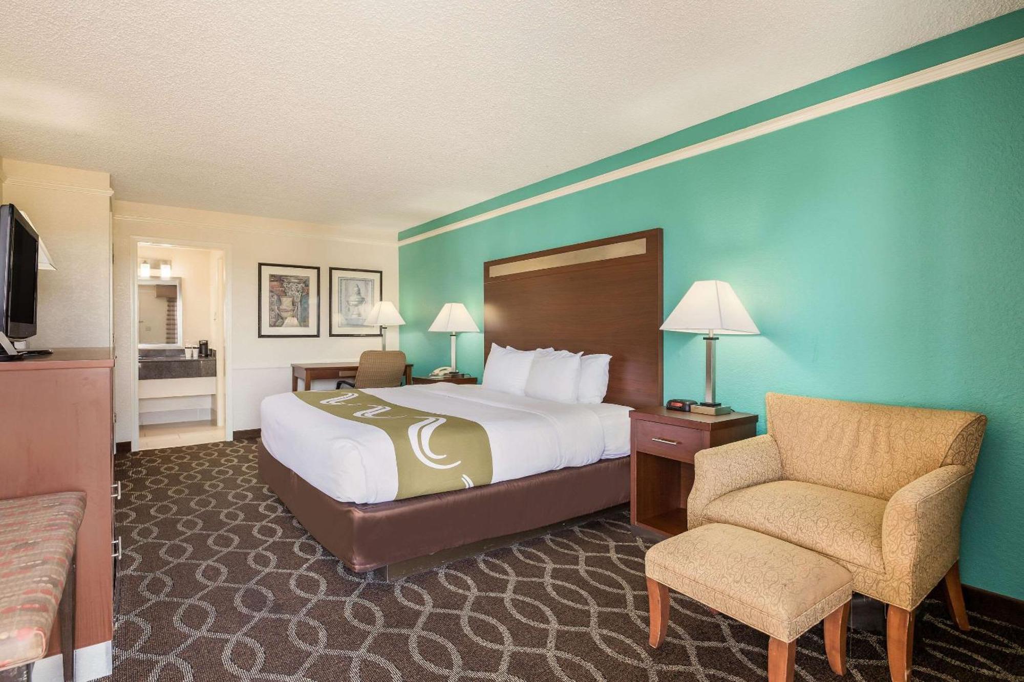 Quality Inn Tulsa Central Ngoại thất bức ảnh