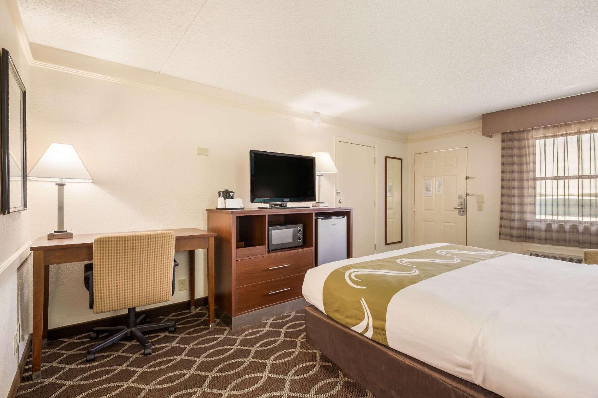 Quality Inn Tulsa Central Ngoại thất bức ảnh