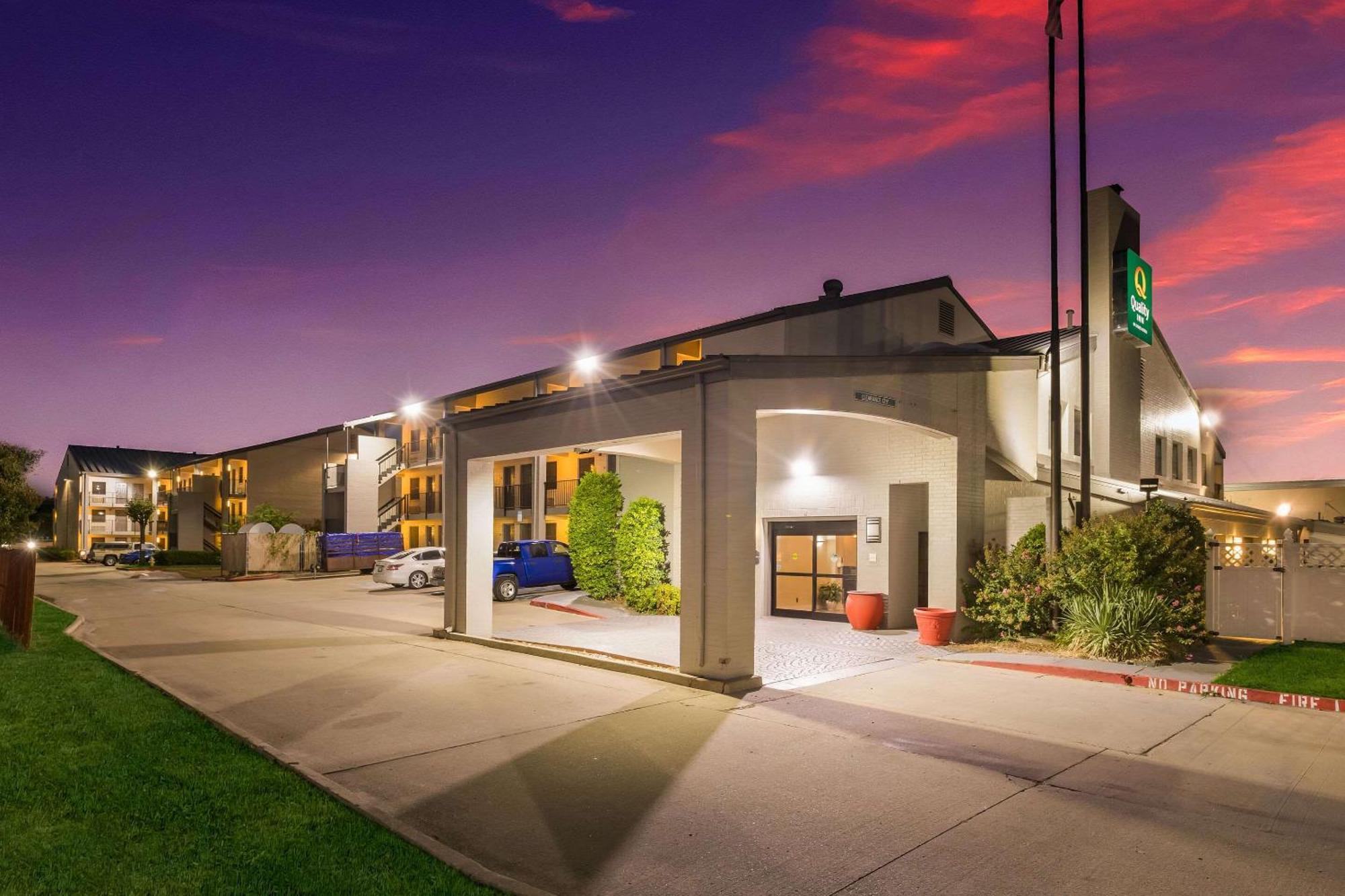 Quality Inn Tulsa Central Ngoại thất bức ảnh