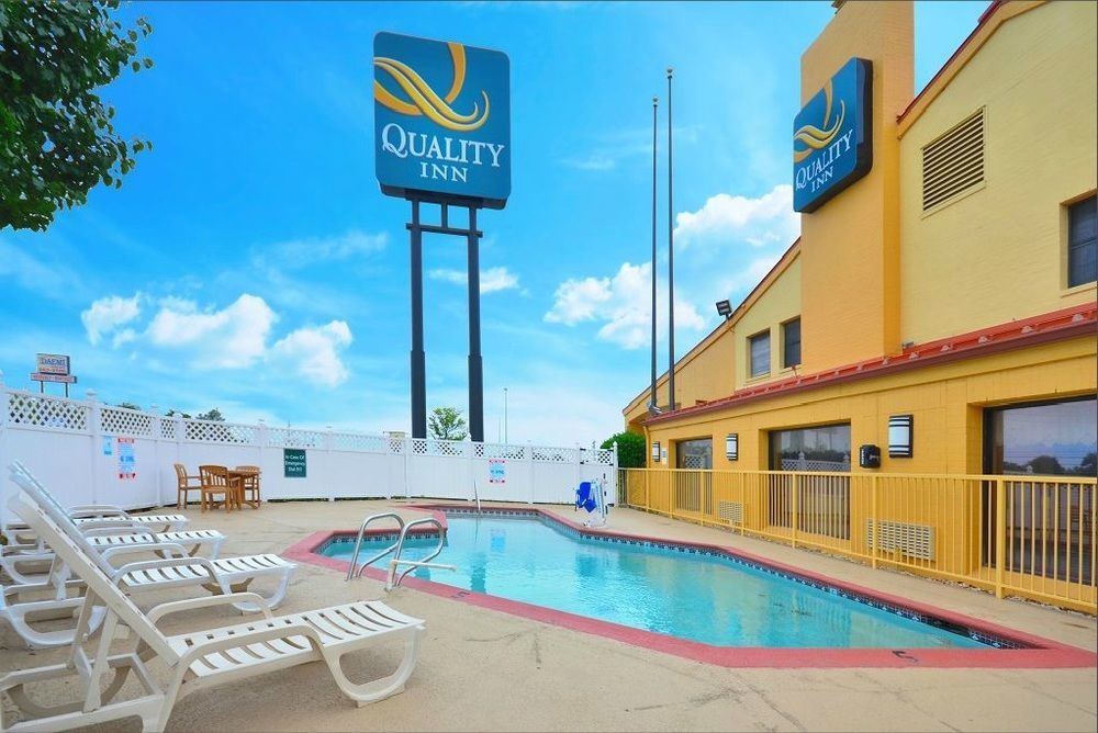 Quality Inn Tulsa Central Ngoại thất bức ảnh
