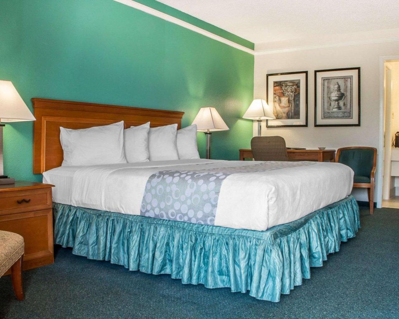 Quality Inn Tulsa Central Ngoại thất bức ảnh